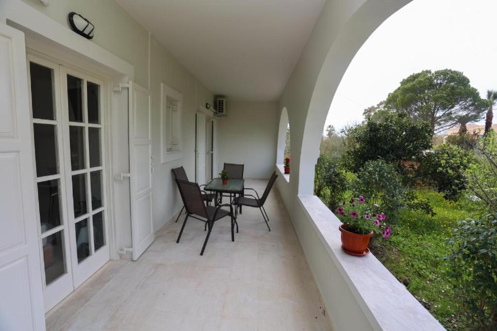 Kouros Apartments Litheres ภายนอก รูปภาพ